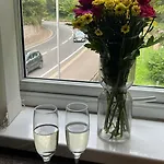 Apartment New Road - 2 Bedrooms - Sleeps 3