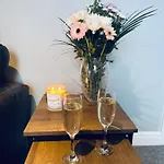 New Road - 2 Bedrooms - Sleeps 3 Διαμέρισμα