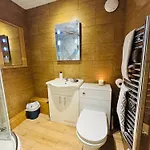 Apartment New Road - 2 Bedrooms - Sleeps 3