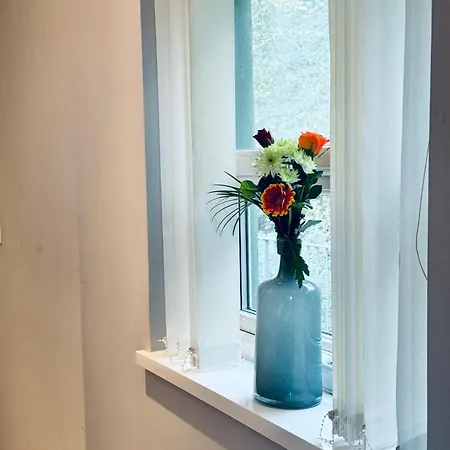 New Road - 2 Bedroom Apartment *