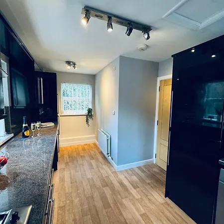 公寓 New Road - 2 Bedrooms - Sleeps 3 *