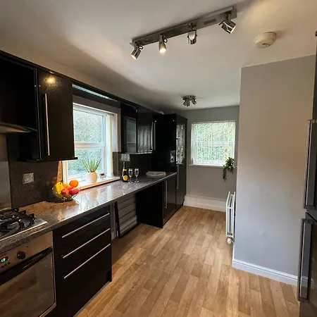New Road - 2 Bedrooms - Sleeps 3 公寓 怀特黑
