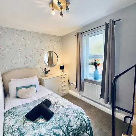 New Road - 2 Bedrooms - Sleeps 3 Apartman *